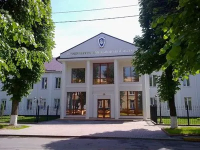 В Хмельницкой области разбойникам суд дал 27 лет на троих за нападение на старушку