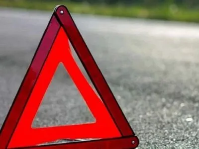 В Житомирской области водитель на мопеде попал под комбайн