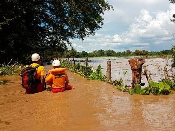 В результате ливней в Центральной Америке погибли 12 человек