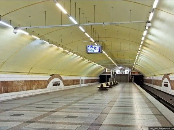 Станция метро "Житомирская" возобновила работу после квазиминирования