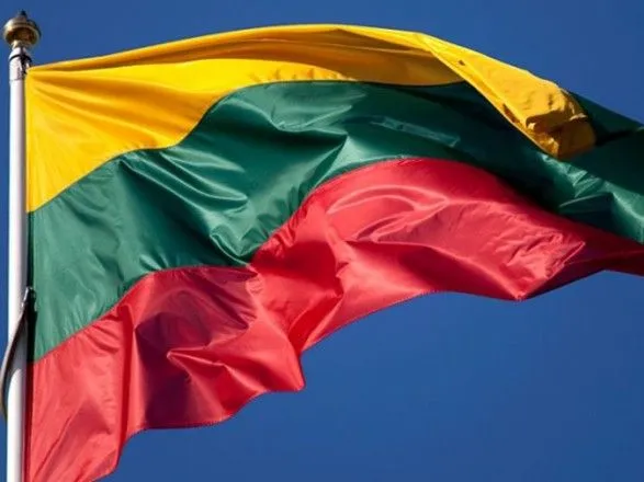 Литва заявила протест послу Росії через висловлювання про командира партизанів