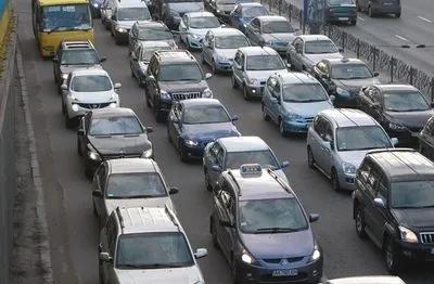 Завтра в Украине ожидаются проблемы с движением автотранспорта