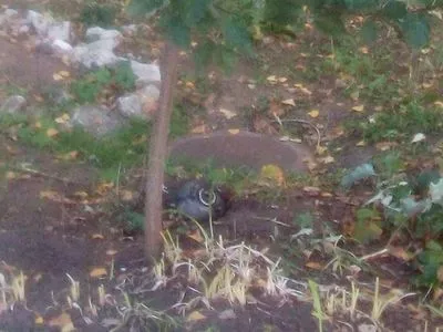 В Лисичанске возле школы упала часть ракеты