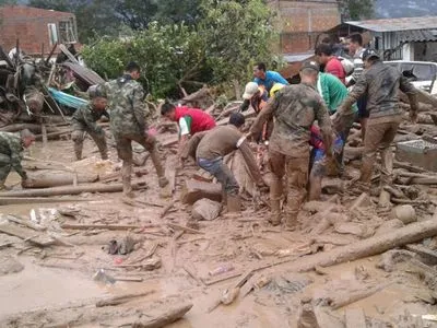 По меньшей мере 11 человек погибли в Колумбии в результате оползня