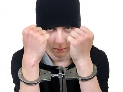 "Кримінальний талант": на Донеччині судитимуть 14-річного серійного злочинця