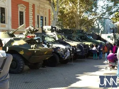 В Одессе начала работу выставка военной техники