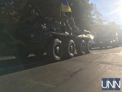 У Житомирі пройшов парад військової техніки до Дня захисника України