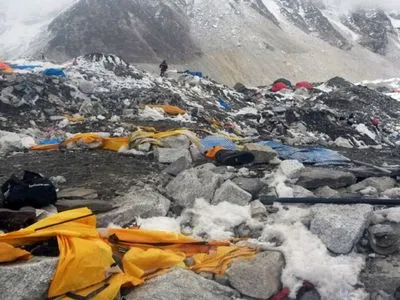 В горах Непала погибли девять альпинистов