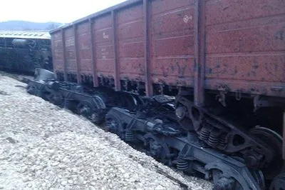 Грузовой поезд сошел с рельсов во Львовской области: на железной дороге возможные задержки движения