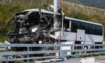 Автобус с туристами в Швейцарии попал в ДТП, есть пострадавшие