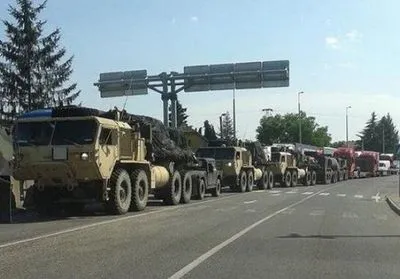 ОБСЄ помітила колону військових вантажівок поблизу кордону з РФ
