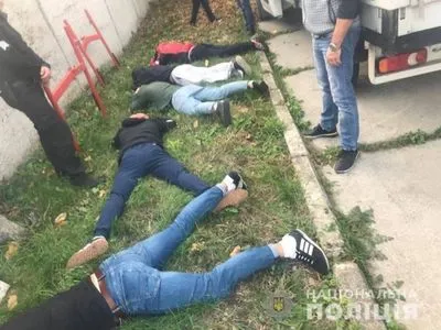 Аваков: правоохранители задержали 30 человек по подозрению в попытке рейдерского захвата