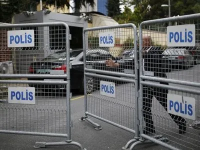 Reuters: полиция Турции отложила осмотр резиденции саудовского генконсула