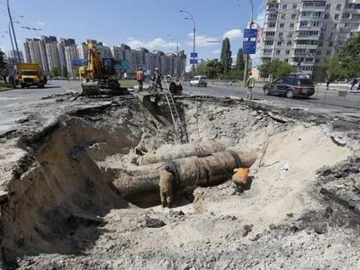 Горячая вода в Киеве: в теплосетях идет ликвидация почти 130 аварий