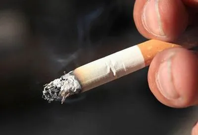 Минздрав: лишь четверть молодых украинцев никогда не курила
