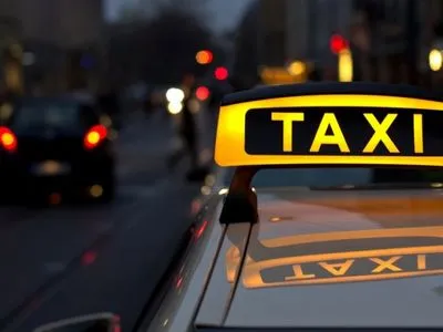 У Польщі троє хуліганів вкрали автомобіль в українського таксиста