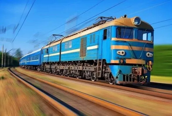 В поезде "Хорол – Кременчуг" пьяный пассажир сломал нос проводнику