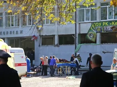 Масове вбивство в Керчі: опубліковані відео стрілянини