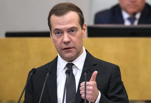 Медведев встретится в Брюсселе с Меркель и Юнкером