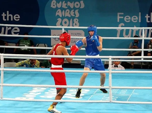 ukrayinskiy-bokser-viborov-zvannya-vitse-chempiona-yunatskikh-olimpiyskikh-igor-2018