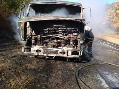 В Тернопольской области полностью выгорел "КамАЗ", который перевозил семена