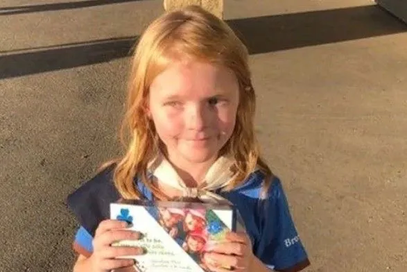У Канаді 9-річна дівчинка-скаут продала 30 коробок печива у черзі за каннабісом