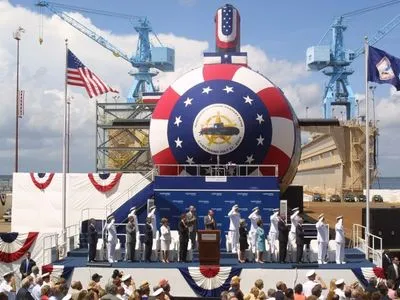 В США спустили на воду две новые ударные атомные субмарины класса Virginia