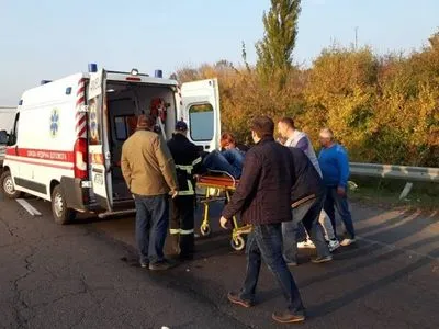 На трассе Киев-Одесса автобус с детьми попал в ДТП: погибла 13-летняя девочка