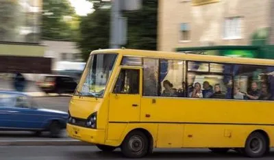 Стало известно, на сколько подорожает проезд в маршрутках Киева и области