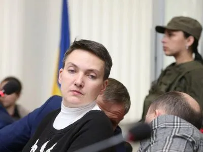 Суд перенес заседание по продлению ареста Савченко на 25 октября