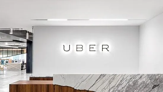 Топ-менеджер Uber звільнився на тлі звинувачень у домаганнях
