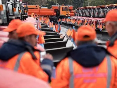 Киев закупил еще 54 единицы техники, чтобы оперативно убирать улицы от снега - КГГА
