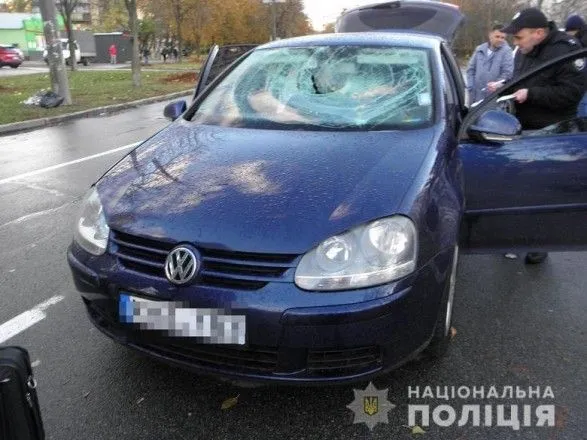 У Києві з машини викрали близько 800 тисяч гривень