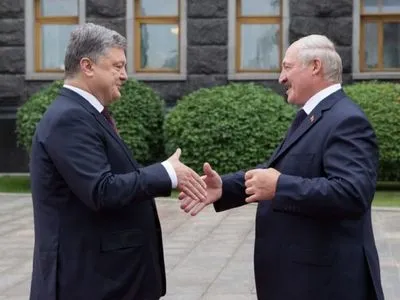 Политолог назвал цель визита Порошенко в Беларусь
