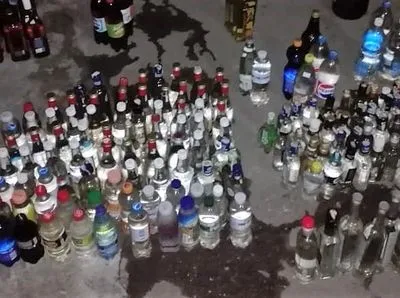 Подпольный цех по изготовлению фальсифицированного алкоголя обнаружен в Бердянске