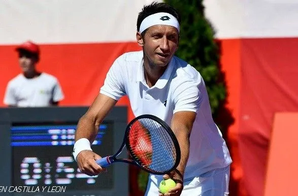 Теннисист Стаховский вышел во второй раунд турнира в Германии