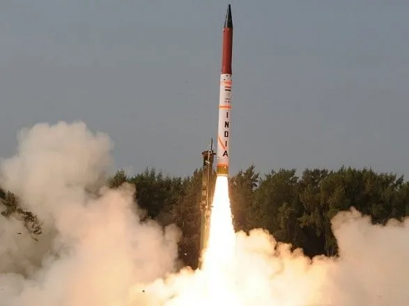 indiya-uspishno-viprobuvala-balistichnu-raketu-agni-1