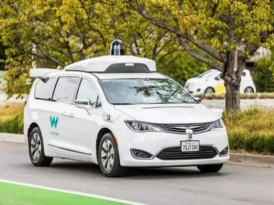 Waymo получила разрешение на тестирование беспилотных авто в Калифорнии