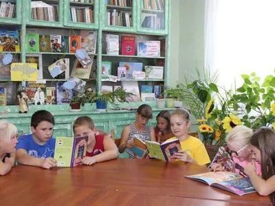 Кабмін ухвалив закупівлю більше мільйона книг для бібліотек України