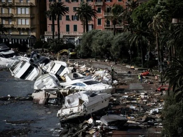 Кількість жертв негоди в Італії зросла до 20 людей
