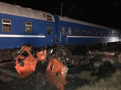 Поезд столкнулся с грузовиком в Краснодарском крае: около 20 человек пострадали