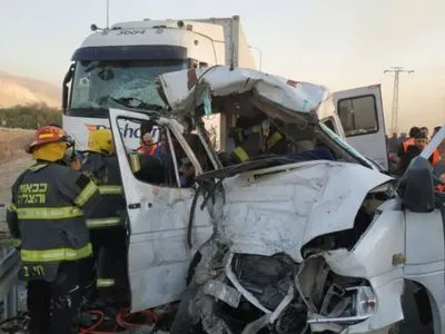 Шесть человек погибли в ДТП с грузовиком в Израиле