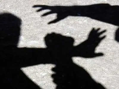 В школе Харьковской области пятеро учеников избили 11-летнюю девочку