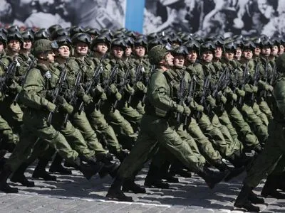 Росія вирішила направити третину бюджету на силовиків та армію