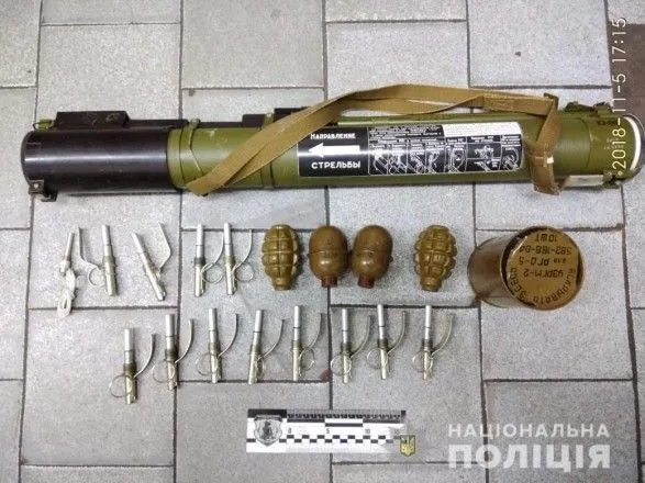 Военный хотел проехаться харьковским метро с рюкзаком с гранатами