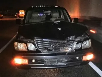 Lexus насмерть сбил двух пешеходов под Харьковом