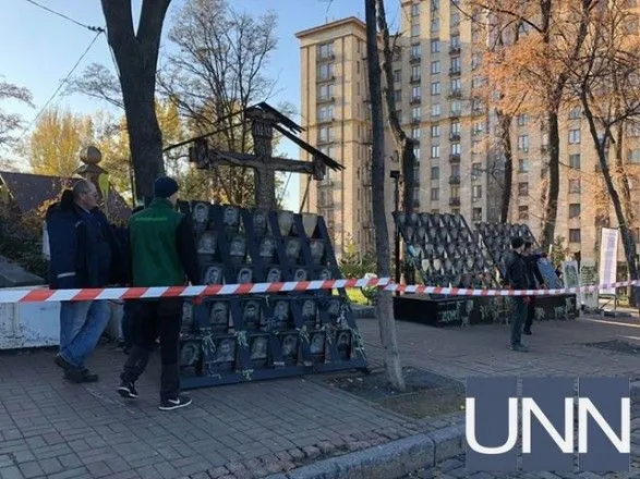 В Киеве демонтируют мемориал героям Небесной Сотни