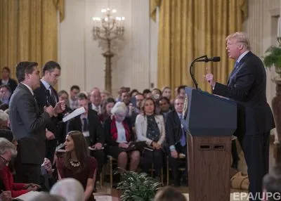 Комитет защиты журналистов призвал США вернуть пропуск в Белый дом репортеру CNN