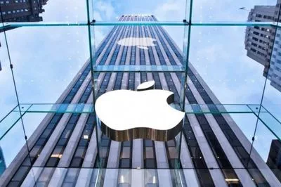 Apple повідомила про дефекти у MacBook Pro та iPhone X