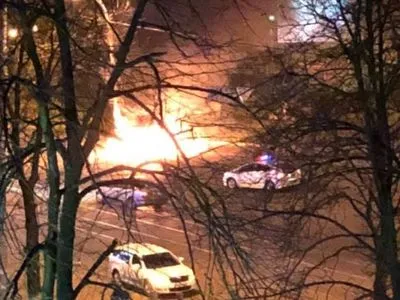 В Подольском районе столицы загорелся легковой автомобиль